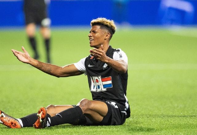 尤其是他们 尤其是他们